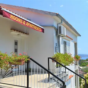 & Kvasic Apartamento